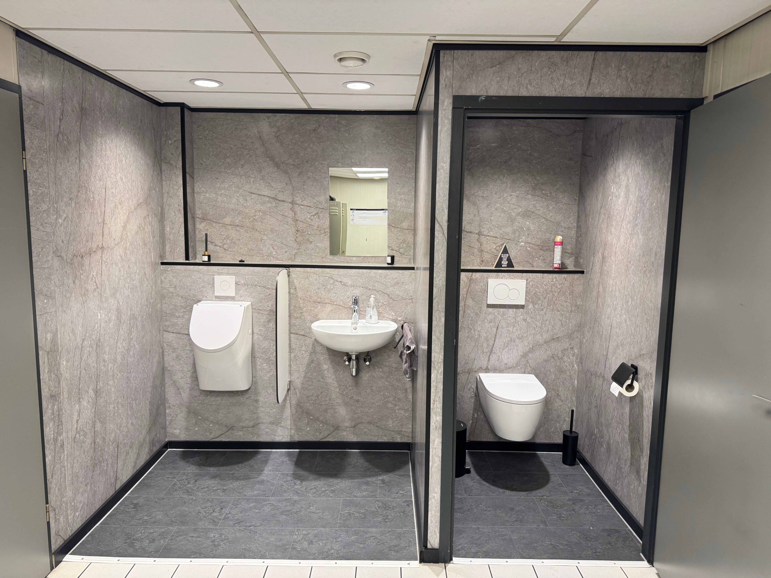Renovatie after toiletruimte Alblasserdam